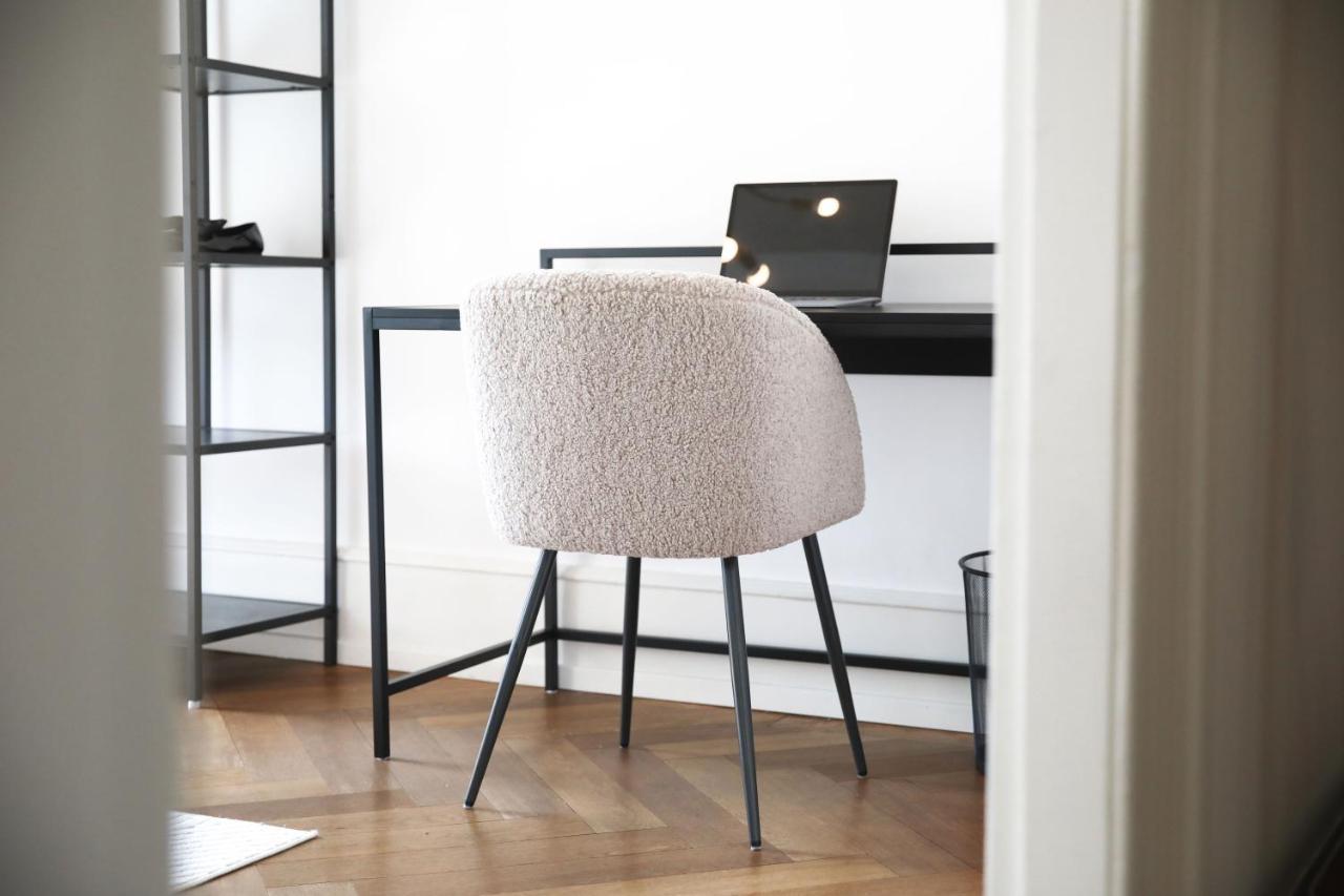 Palais Passy~Design Suite Mit Ausblick Im Zentrum Wiesbaden Exteriör bild